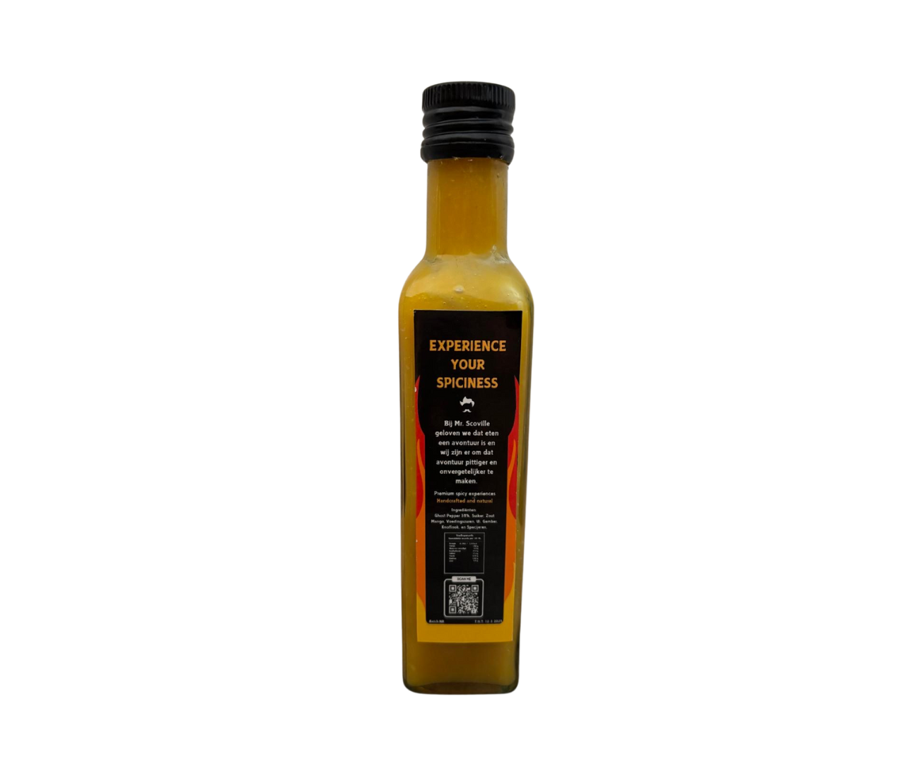 Een fles Ghost Pepper Mango Saus met een levendige kleur, ideaal voor marinades, dips en als smaakmaker in verschillende gerechten